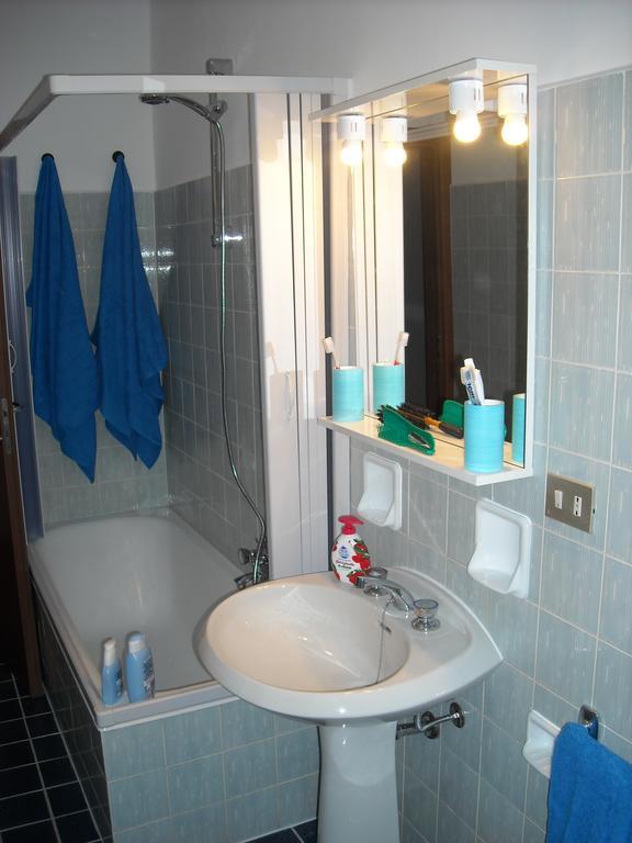 Villa La Vista Lezzeno Zimmer foto